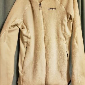 Wome.s XL cream Patagonia jacket w hoodie